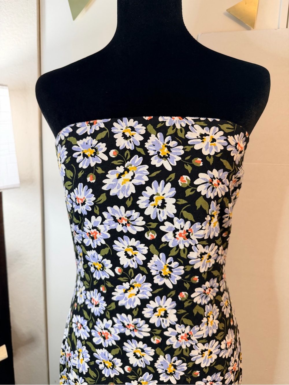 Sadie & Sage Black Cottage-Core Daisy Side Slit Strapless Maxi Dress Size Small - Picture 5 of 10